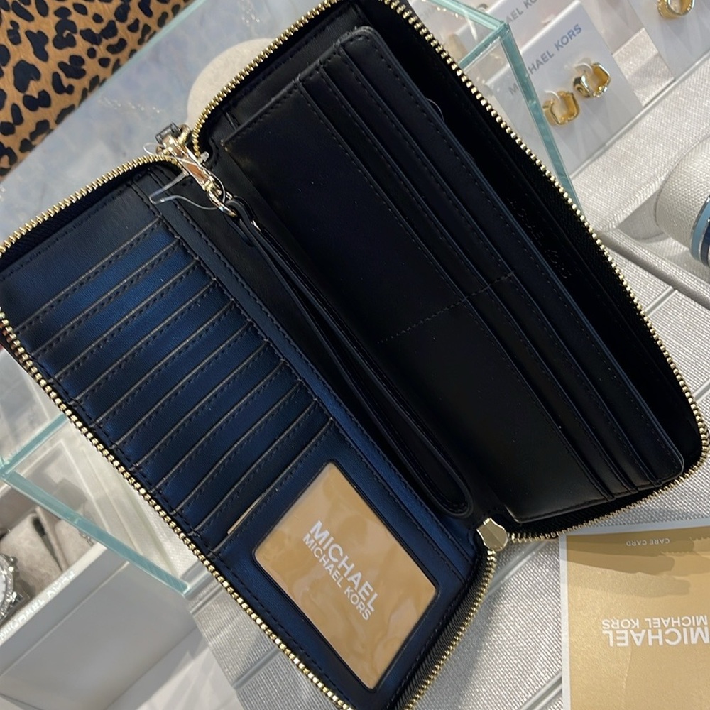 MICHAEL KORS
Leather Lg Continental Wristlet Phone Wallet Exotic Print Hair Calf - Picture 7 of 16